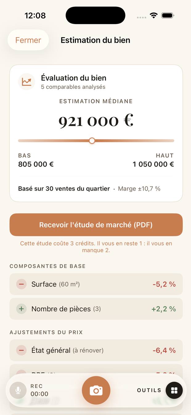 L'estimation du bien dans l'application : la valeur médiane et sa fourchette, le bouton pour recevoir l'étude de marché, puis le détail des ajustements du prix selon la surface, le nombre de pièces et l'état général.